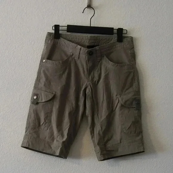 Kuhl Womens 2 Capri Pants Beige Cargo Pockets Camping Hiking Outdoor Gardening - Picture 1 of 15